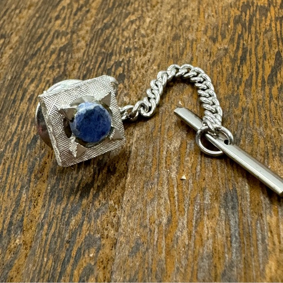 Vintage MCM blue sodalite stone textured silver tone square tie tack pin - Picture 1 of 2